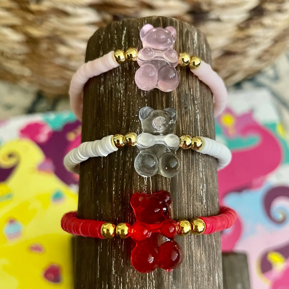 5 Gummy Bear Bracelets. Gorgeous clay bead bracelet with glass like Gummy Bears